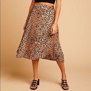 Faithfull the Brand Le Chinq animal Valois leopard print midi wrapped skirt sz 4